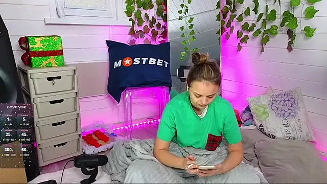 Misss Vikk online show from 01-09-25, 01:02