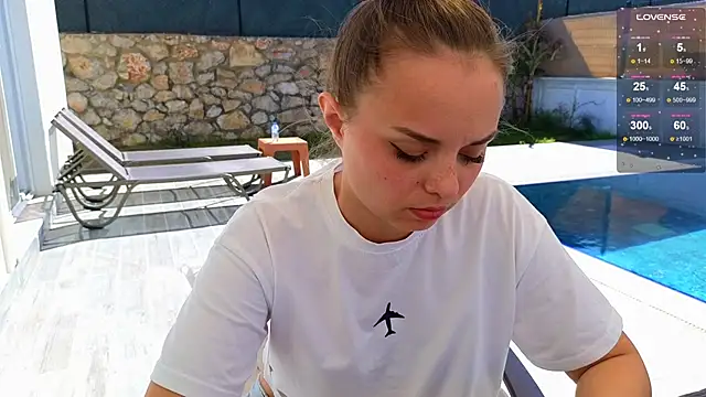 Misss Vikk online show from 03-07-25, 08:23