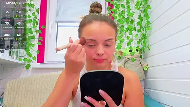 Misss Vikk online show from 09-26-25, 06:39