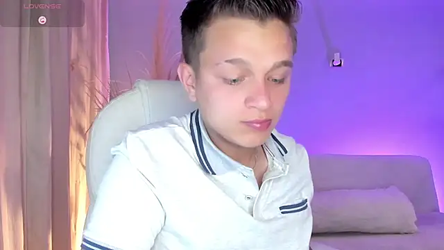 Snapshot of Tim_wolf chatting on 02-08-25, 07:15 Tim wolf online show from 02-08-25, 07:15