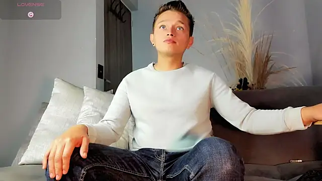 Snapshot of Tim_wolf chatting on 03-12-25, 03:13 Tim wolf online show from 03-12-25, 03:13