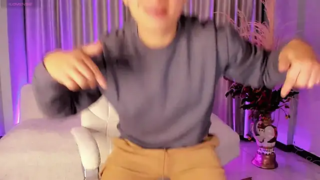 Snapshot of Tim_wolf chatting on 03-22-25, 07:15 Tim wolf online show from 03-22-25, 07:15