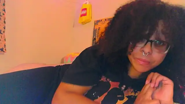 Snapshot of N1NT3NDH03 chatting on 04-24-26, 04:59 N1NT3NDH03 online show from 04-24-26, 04:59
