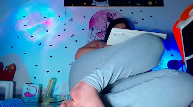 oliviarodriguez2u online show from 12-15-24, 01:57