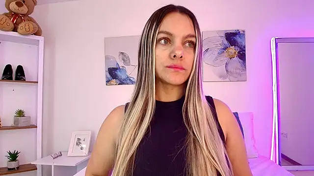 Isabella Harley online show from 05-27-26, 01:52