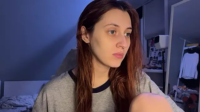 Snapshot of Uniarten chatting on 11-22-25, 06:07 Uniarten online show from 11-22-25, 06:07