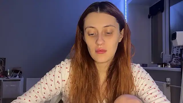 Snapshot of Uniarten chatting on 12-15-25, 06:23 Uniarten online show from 12-15-25, 06:23