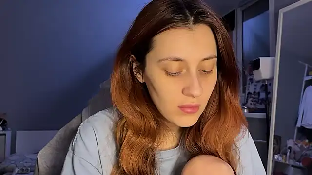 Snapshot of Uniarten chatting on 12-20-25, 06:04 Uniarten online show from 12-20-25, 06:04