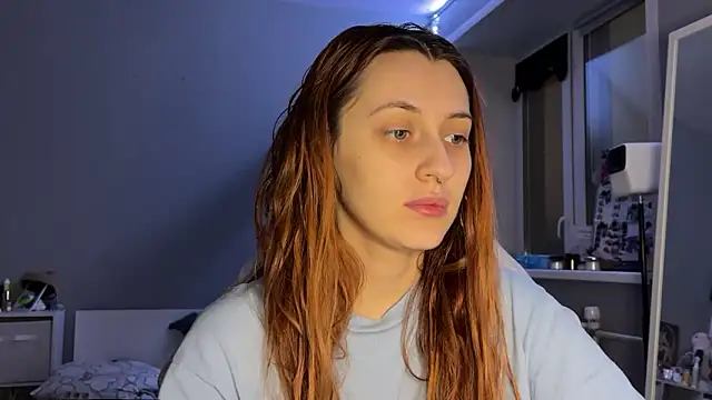 Snapshot of Uniarten chatting on 12-21-25, 06:15 Uniarten online show from 12-21-25, 06:15