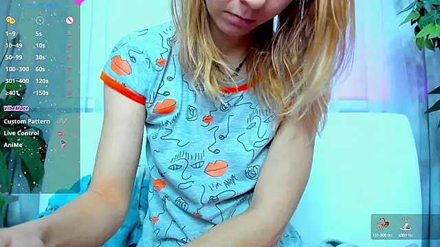 Snapshot of Bell_a_mi_ chatting on 01-26-25, 05:02 Bell a mi online show from 01-26-25, 05:02