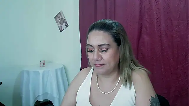 Snapshot of yayita_mature chatting on 01-20-25, 04:12 yayita mature online show from 01-20-25, 04:12
