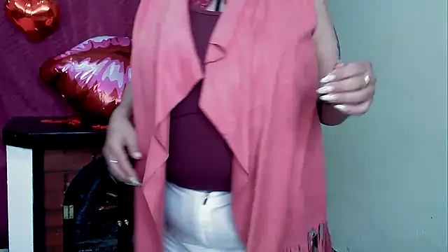 Snapshot of yayita_mature chatting on 02-15-25, 06:01 yayita mature online show from 02-15-25, 06:01