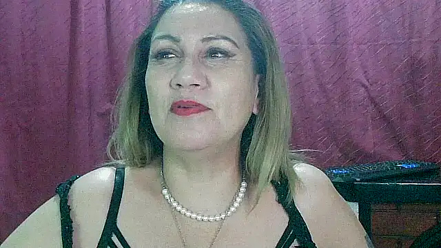 Snapshot of yayita_mature chatting on 02-22-25, 02:50 yayita mature online show from 02-22-25, 02:50