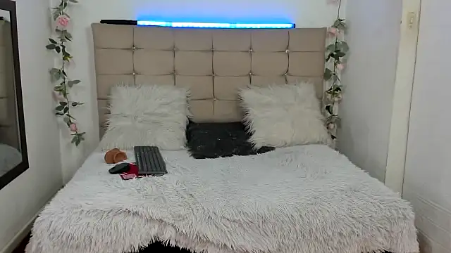 Snapshot of yayita_mature chatting on 11-13-25, 03:11 yayita mature online show from 11-13-25, 03:11