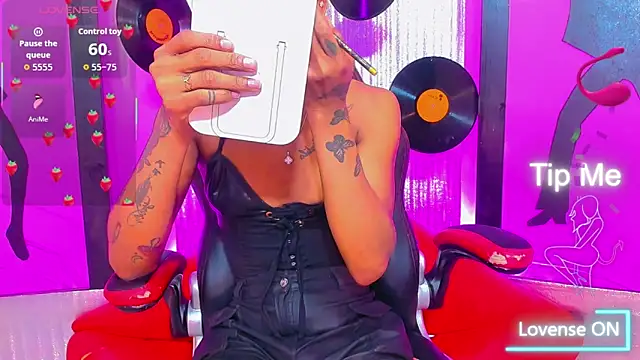 nickyminach  online show from 03-15-26, 09:43