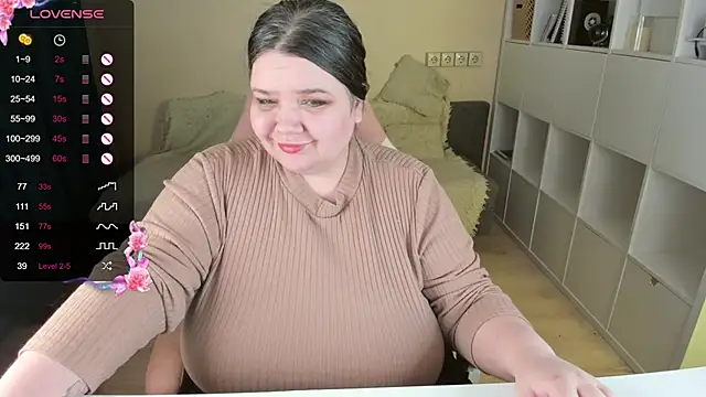 PlumPie online show from 12-14-25, 12:05