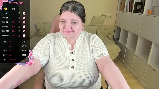 Snapshot of PlumPie chatting on 02-09-26, 01:04 PlumPie online show from 02-09-26, 01:04