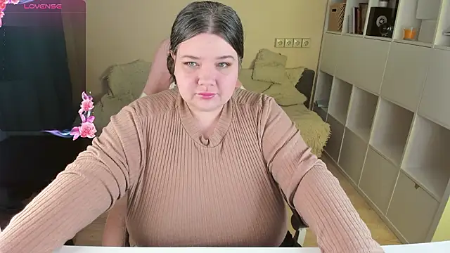 Snapshot of PlumPie chatting on 02-22-26, 10:41 PlumPie online show from 02-22-26, 10:41