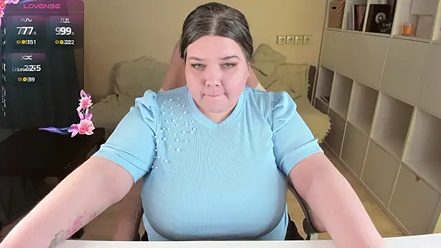 Snapshot of PlumPie chatting on 03-15-26, 11:11 PlumPie online show from 03-15-26, 11:11