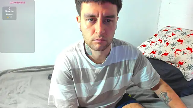 Snapshot of HonestAndrew chatting on 01-11-25, 08:33 HonestAndrew online show from 01-11-25, 08:33