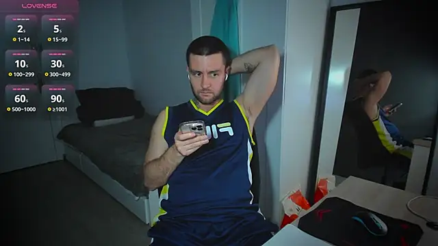 Snapshot of HonestAndrew chatting on 01-31-25, 03:55 HonestAndrew online show from 01-31-25, 03:55