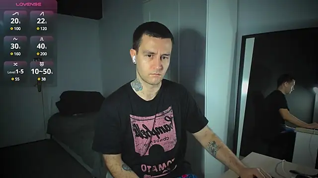 Snapshot of HonestAndrew chatting on 02-10-25, 06:53 HonestAndrew online show from 02-10-25, 06:53