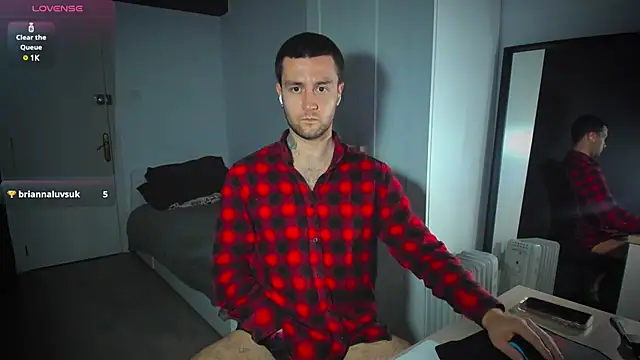 Snapshot of HonestAndrew chatting on 02-15-25, 07:06 HonestAndrew online show from 02-15-25, 07:06