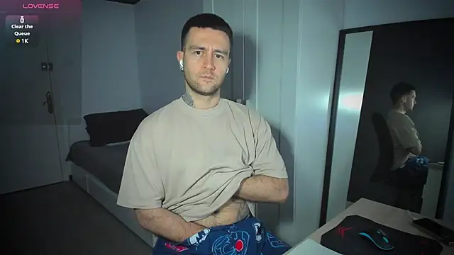 Snapshot of HonestAndrew chatting on 03-12-25, 06:40 HonestAndrew online show from 03-12-25, 06:40