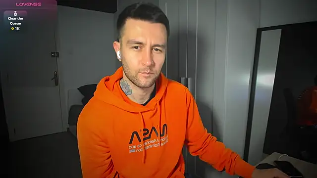 Snapshot of HonestAndrew chatting on 03-14-25, 06:32 HonestAndrew online show from 03-14-25, 06:32