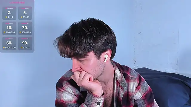 Snapshot of HonestAndrew chatting on 11-30-25, 10:19 HonestAndrew online show from 11-30-25, 10:19