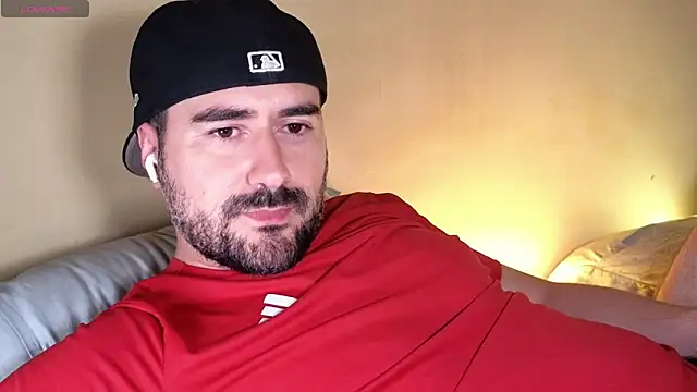 DominantTheo online show from 11-23-25, 04:23