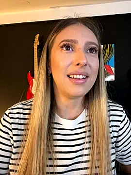 Eva Ryen online show from 09-17-25, 04:19