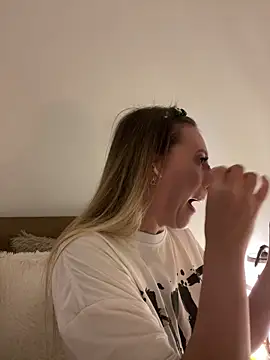 Eva Ryen online show from 11-14-25, 05:22