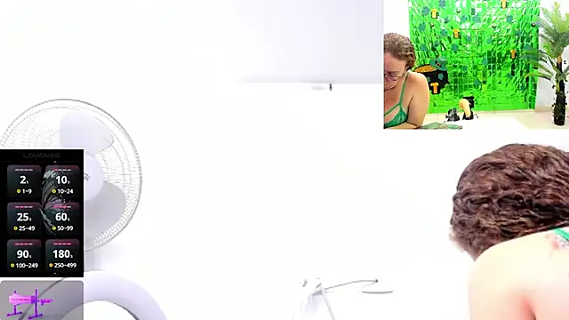 Paulina Davis  online show from 03-17-25, 11:00