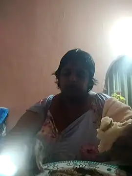 Snapshot of SusanaEshwar chatting on 01-09-25, 01:13 SusanaEshwar online show from 01-09-25, 01:13