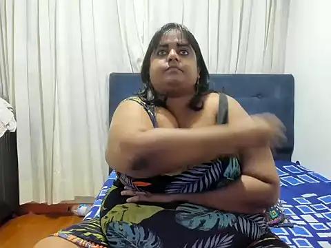 Snapshot of SusanaEshwar chatting on 11-23-25, 01:05 SusanaEshwar online show from 11-23-25, 01:05