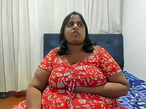 Snapshot of SusanaEshwar chatting on 11-24-25, 12:32 SusanaEshwar online show from 11-24-25, 12:32