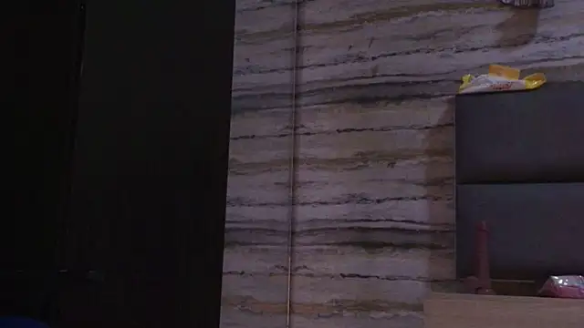 Snapshot of oliver__brown chatting on 12-22-25, 12:07 oliver brown online show from 12-22-25, 12:07