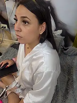LizzRouse online show from 05-08-26, 09:09