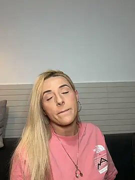 Strongqueen online show from 05-22-26, 10:37