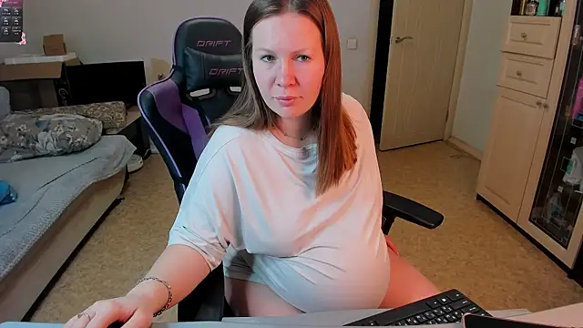 Snapshot of stella_vestal chatting on 03-29-26, 03:45 stella vestal online show from 03-29-26, 03:45