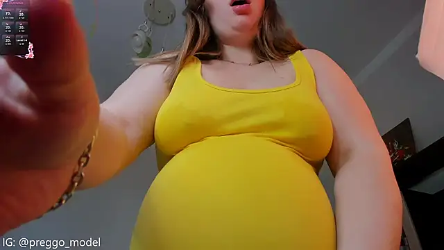 Snapshot of stella_vestal chatting on 04-14-26, 04:18 stella vestal online show from 04-14-26, 04:18