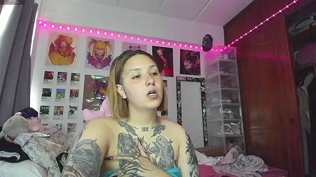 Snapshot of Jessie_williams chatting on 12-22-25, 04:48 Jessie williams online show from 12-22-25, 04:48