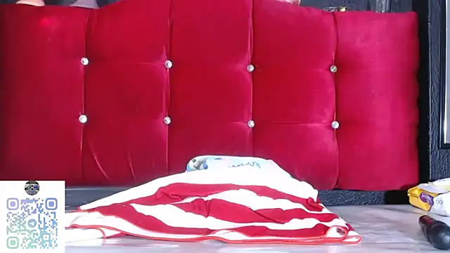 Snapshot of Upskirt_Squirt96 chatting on 02-18-25, 01:22 Upskirt Squirt96 online show from 02-18-25, 01:22