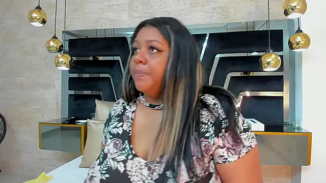 Snapshot of BiancaFollerach chatting on 03-15-25, 11:40 BiancaFollerach online show from 03-15-25, 11:40