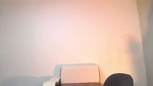 Snapshot of BiancaFollerach chatting on 10-25-25, 02:08 BiancaFollerach online show from 10-25-25, 02:08
