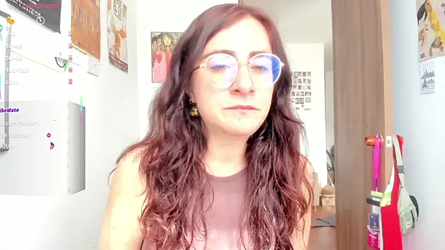 Snapshot of linda_giggle chatting on 05-14-26, 02:35 linda giggle online show from 05-14-26, 02:35