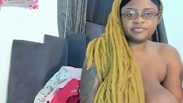 CuteBustyBabes online show from 12-26-24, 08:50