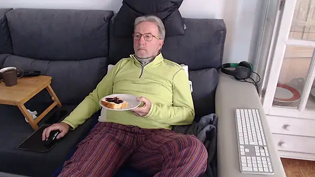 Nudelschwanz online show from 03-07-25, 03:49