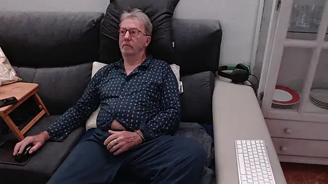 Nudelschwanz online show from 03-08-25, 04:34